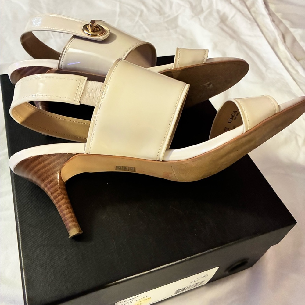 EUC Coach *Marla* Patent Leather Heels with Gold Accent Stacked Heel - Picture 7 of 12